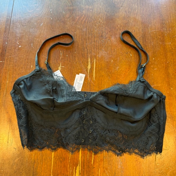 Victoria's Secret Bra and Panty Set - Picture 4 of 4